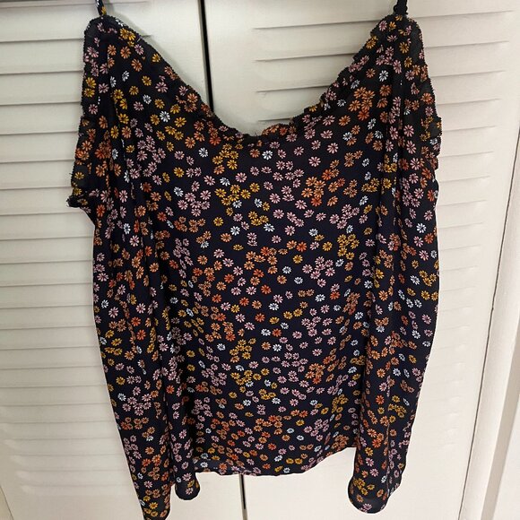 Flowy Floral Tank - Picture 1 of 3